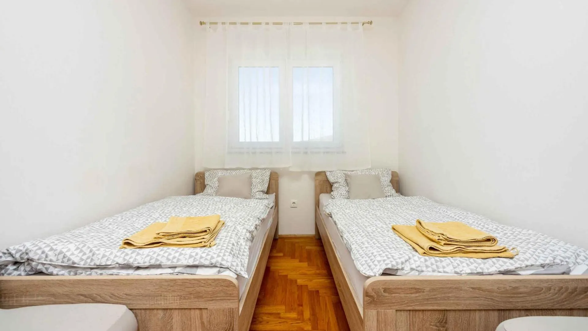 Apartment In Jadranovo 45042 Croatia